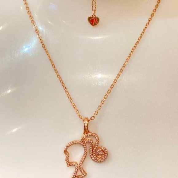 Delicate Barbie silhouette in rose gold with pink diameters 45cm chain necklace - Picture 2 of 4